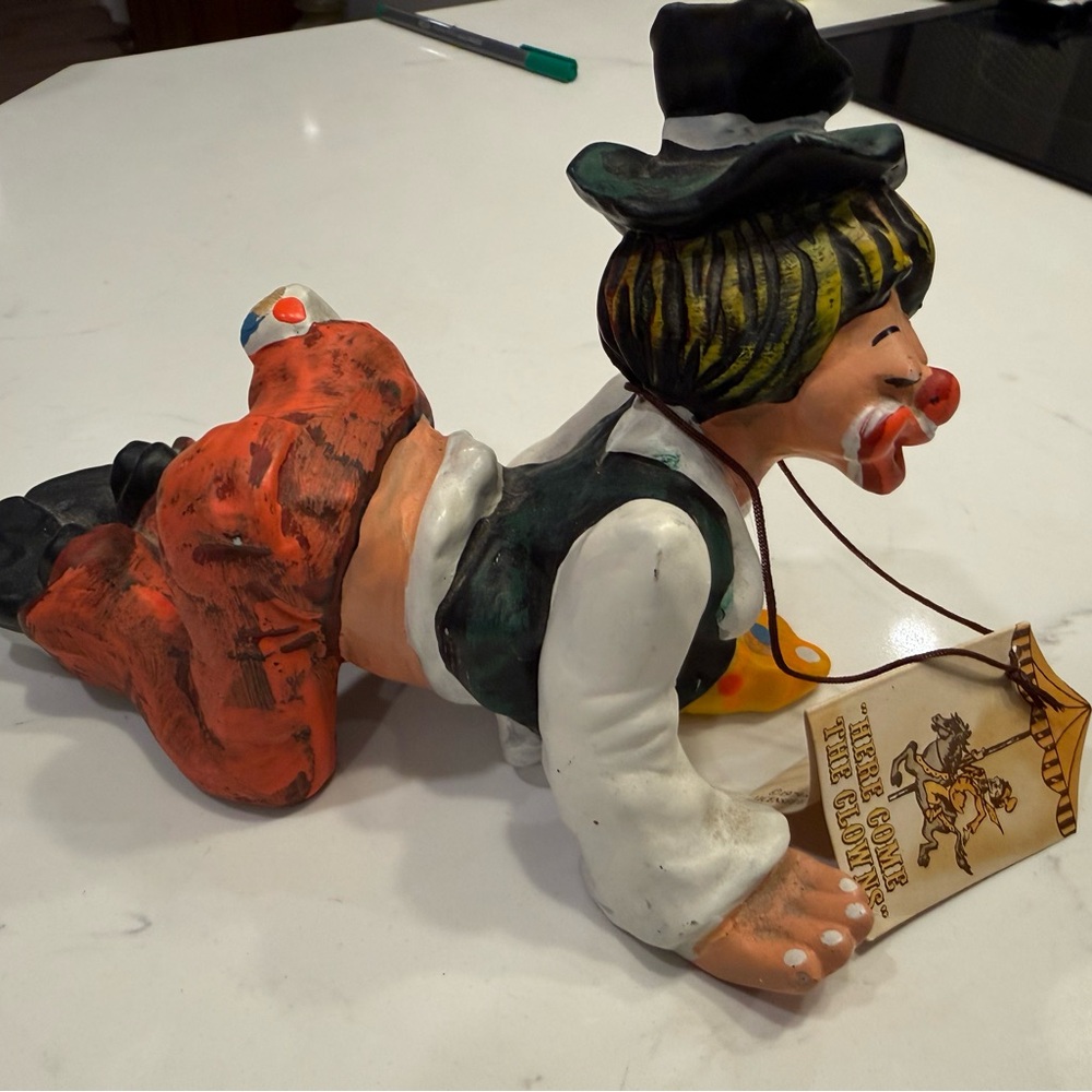 Vintage Annette Little “Here Come the Clowns” Clown Sculpture – 1979 Enesco - Picture 3 of 8